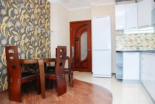 Kiev Pozniaky Apartment